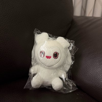 現貨六巡快閃店 磁吸坐姿娃