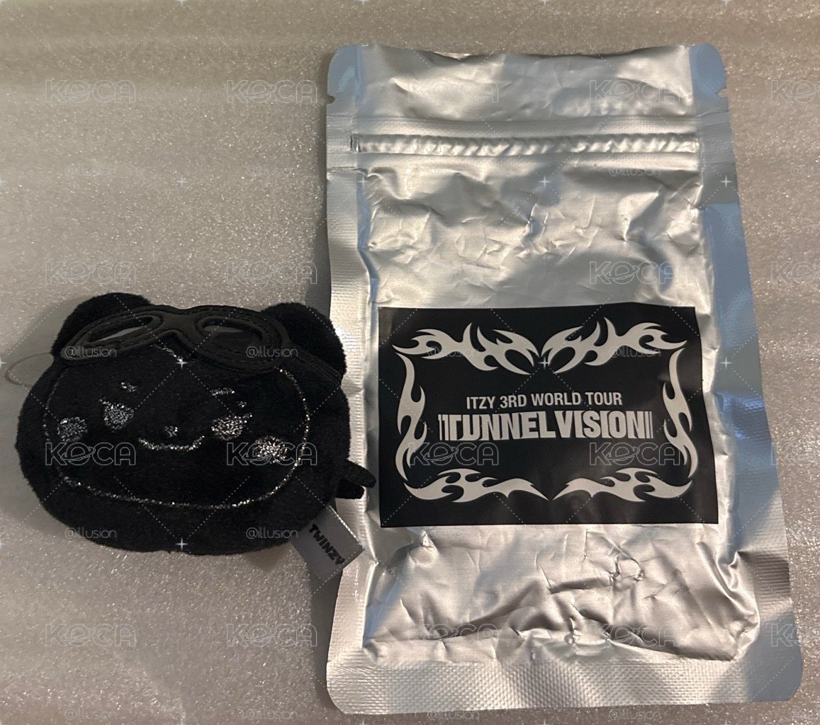 ITZY 大頭吊飾 黑皮留
