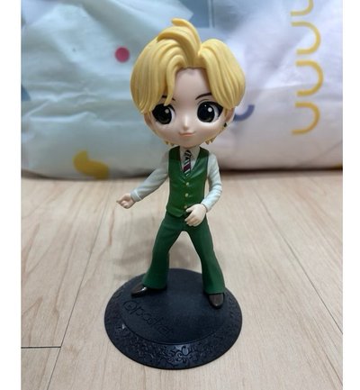 BTS Tinytan 公仔 Qposket V