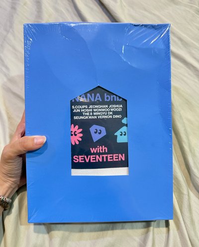 NANA bnb 寫真集未拆（有盒損）