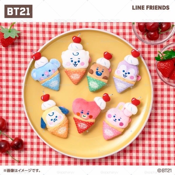 BT21 / 日本全家限定 可麗餅系列 毛絨徽章 / 蝴蝶結壓克力鑰匙圈