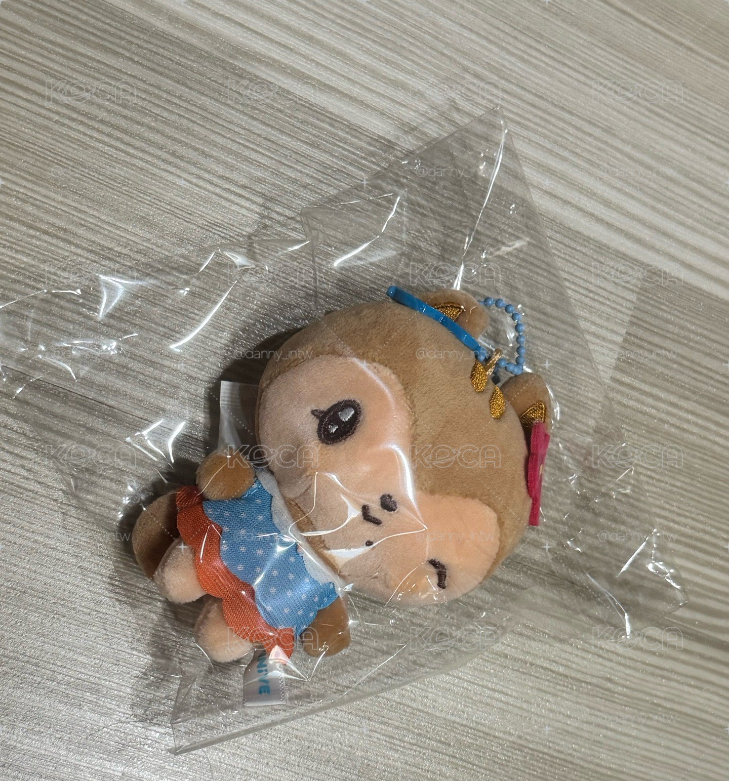 DIVE into MINIVE 吊娃  秋