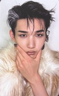 MOM wvs 通路 SOLO Ver. 特典卡 B