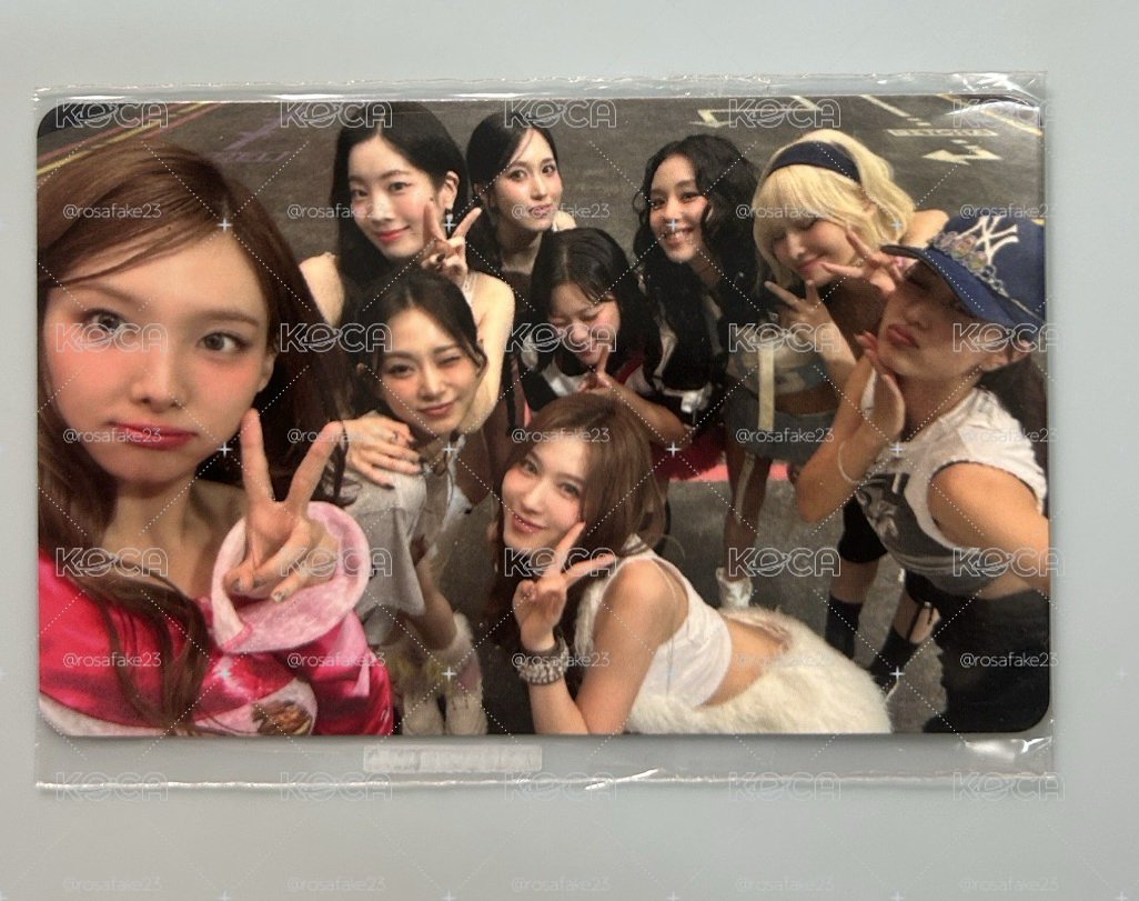 TWICE 團卡