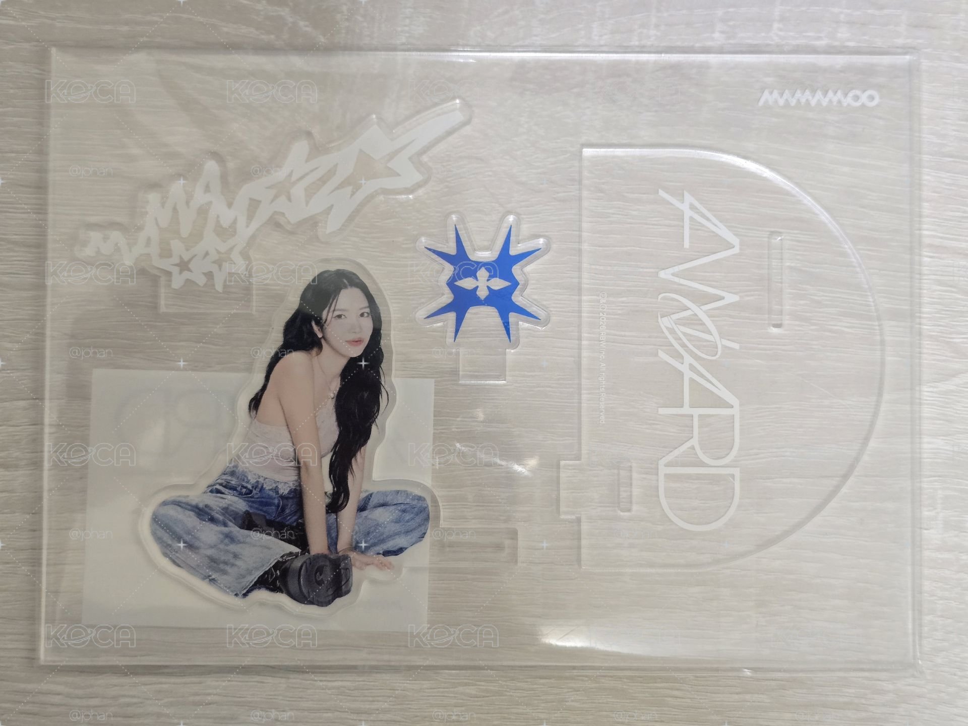 4WARD 快閃店立牌