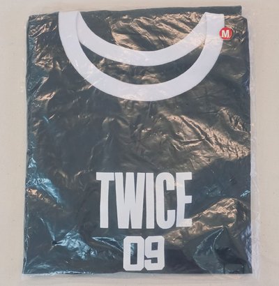 TWICE 黑T M號