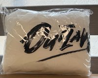 Outlaw 雨衣 公放逆應援