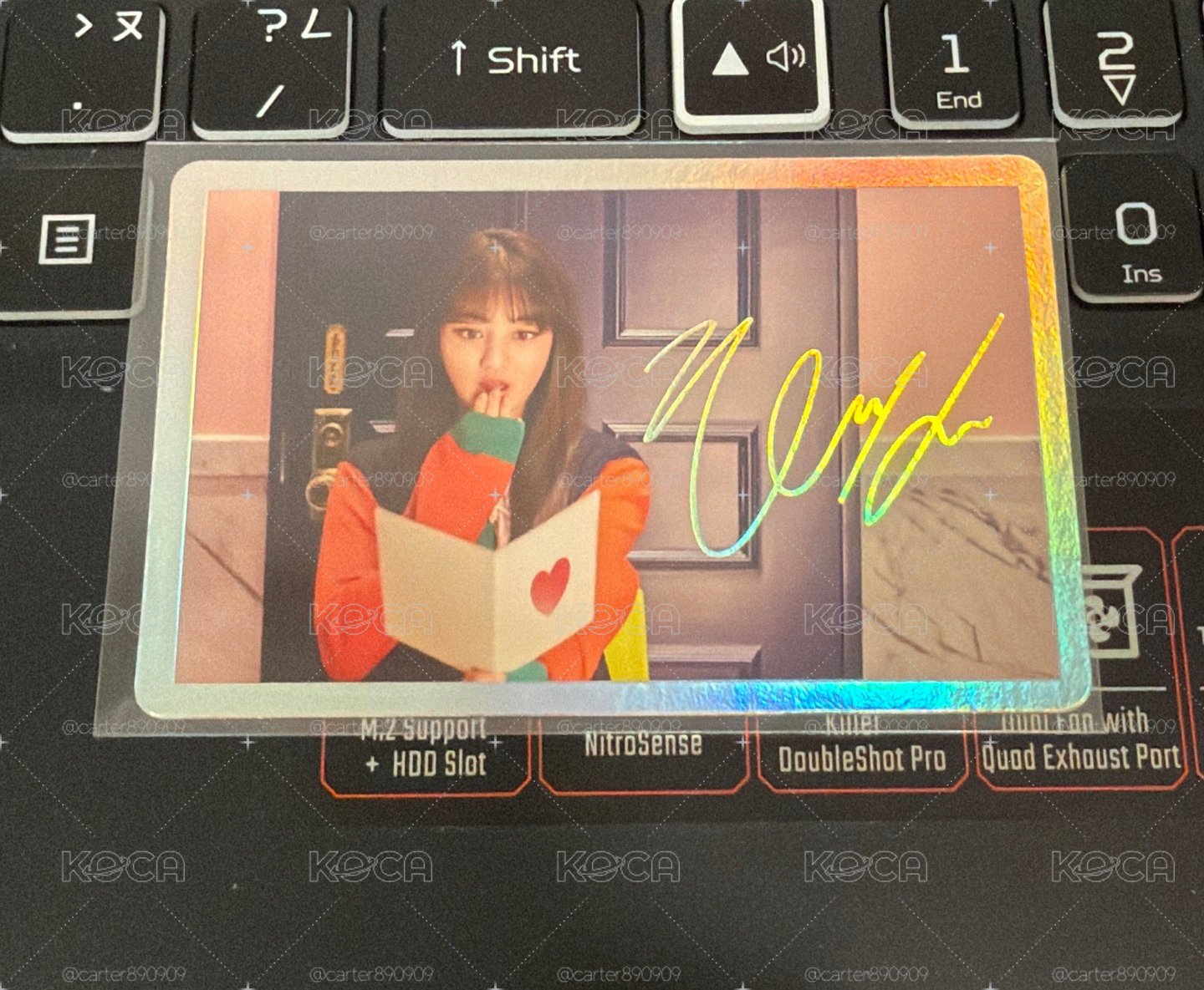 TWICE 志效 迷四閃卡