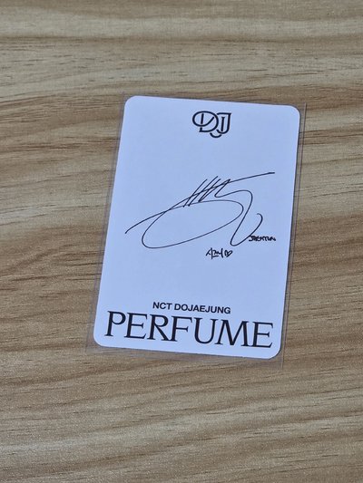 在珐 NCT DJJ Perfume 專輯卡