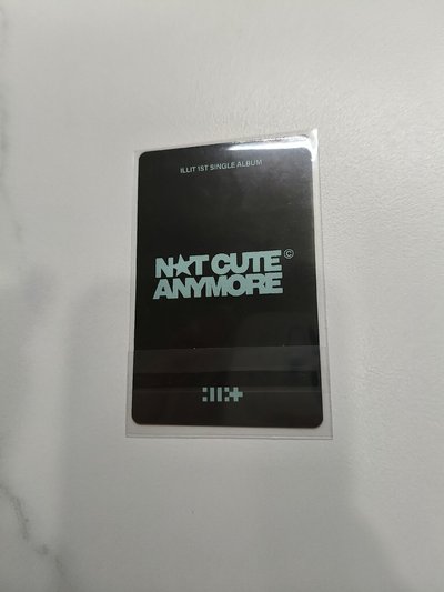⚪NOT CUTE ANYMORE yzy 線上3.0 簽售卡 