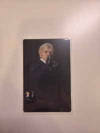 拿酒杯尚