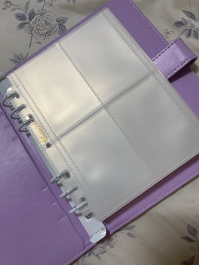 卡冊+內頁有30幾張+2檔板 皆使用過