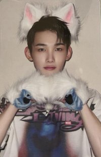 MOM 日咖 SHOWCASE 特典卡 B ver.