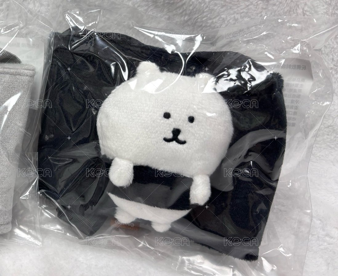 黑底白熊