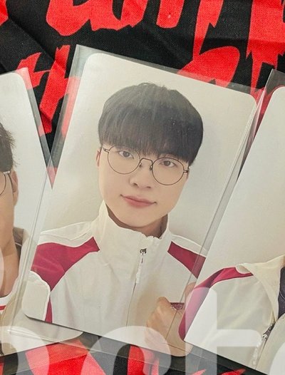 T1 Faker 會員風衣外套小卡