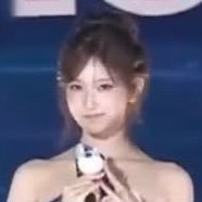 依依
