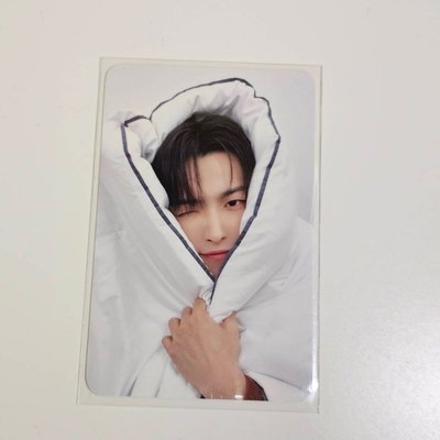 ATEEZ 弘中 棉被卡