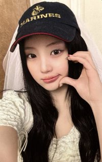 MAMIHLAPINATAPAI yzy 線上6.0 簽售卡 
