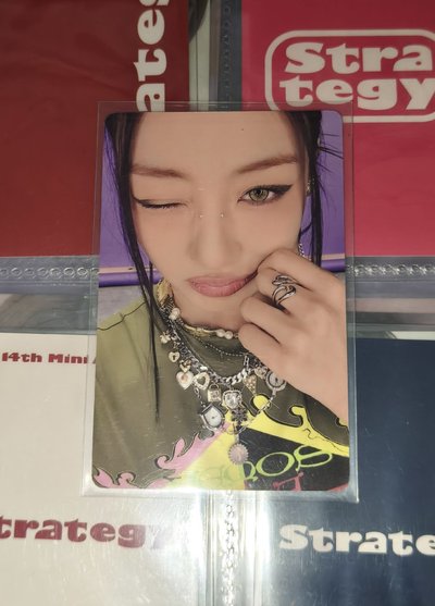 效正規四yzy 特典卡 中背