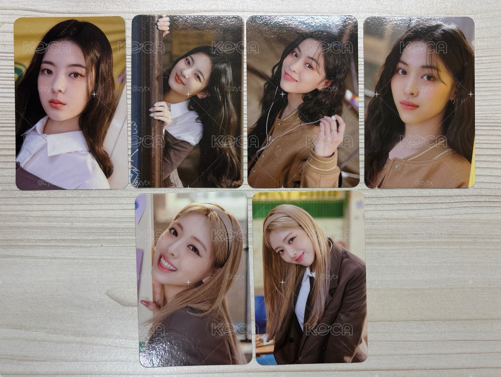 Itzy 2023 年曆卡