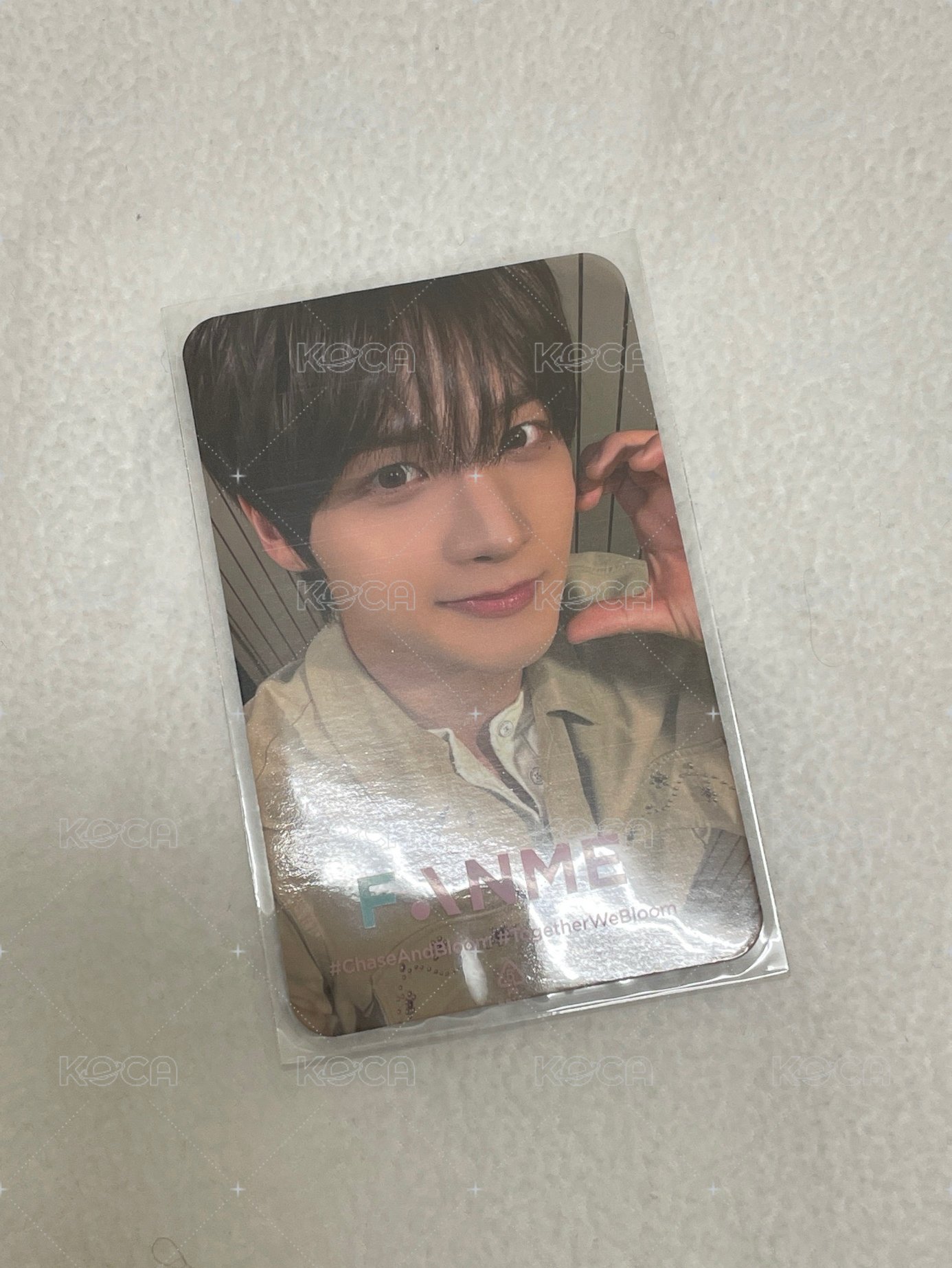 YOON 右
