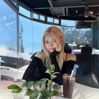     니니 🎀