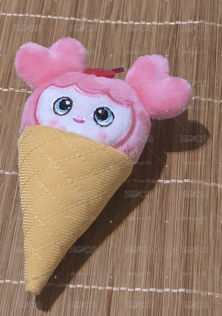 TWICE Momo 冰淇淋娃