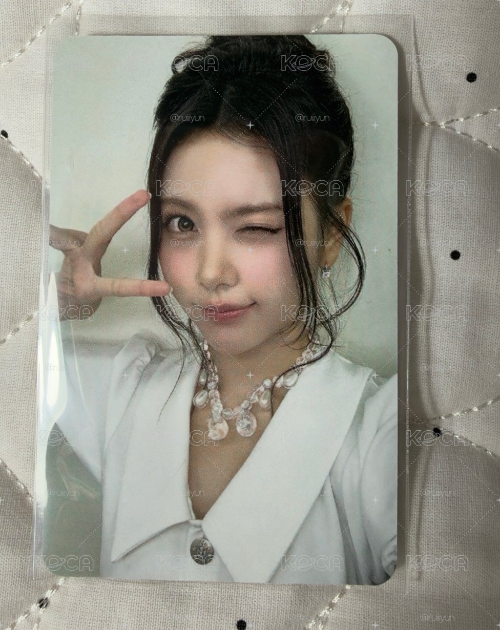 H2H Photobook Lemon Sun ver.（已拆+幸運卡