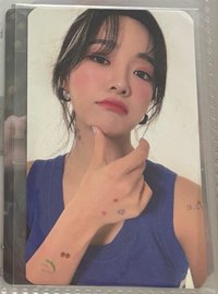 藍衣抬下巴