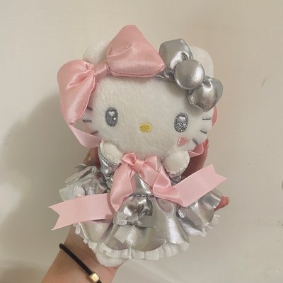 KITTY 香港限定銀色夢幻蝴蝶結吊娃 