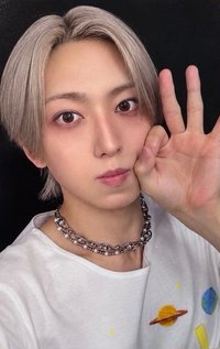 MOM 日咖 1.0 幸運卡 