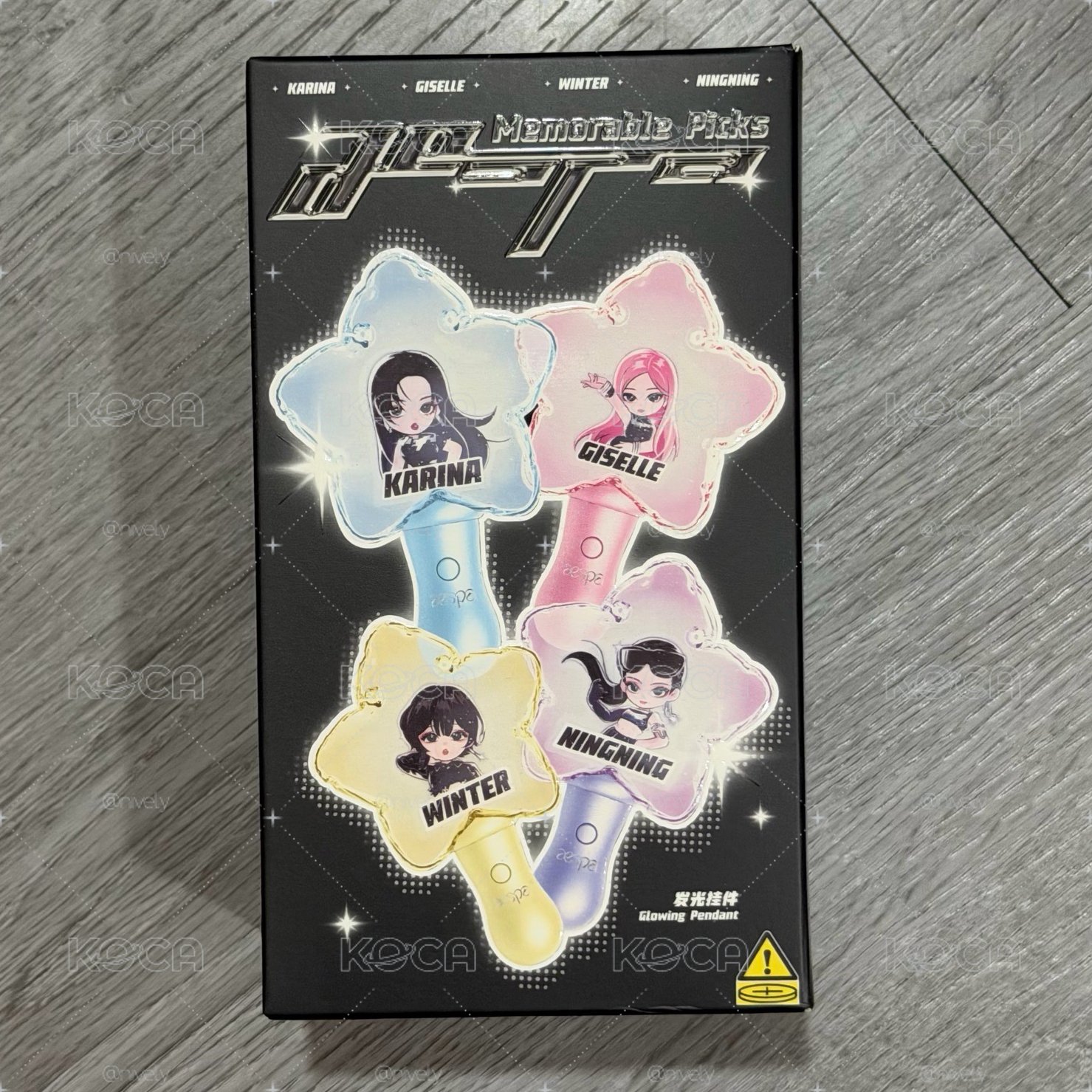 中秋特惠🎑aespa泡泡瑪特 手燈發光吊飾