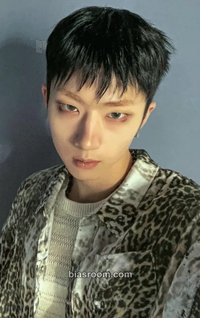 DUH! D ver. 專輯卡 