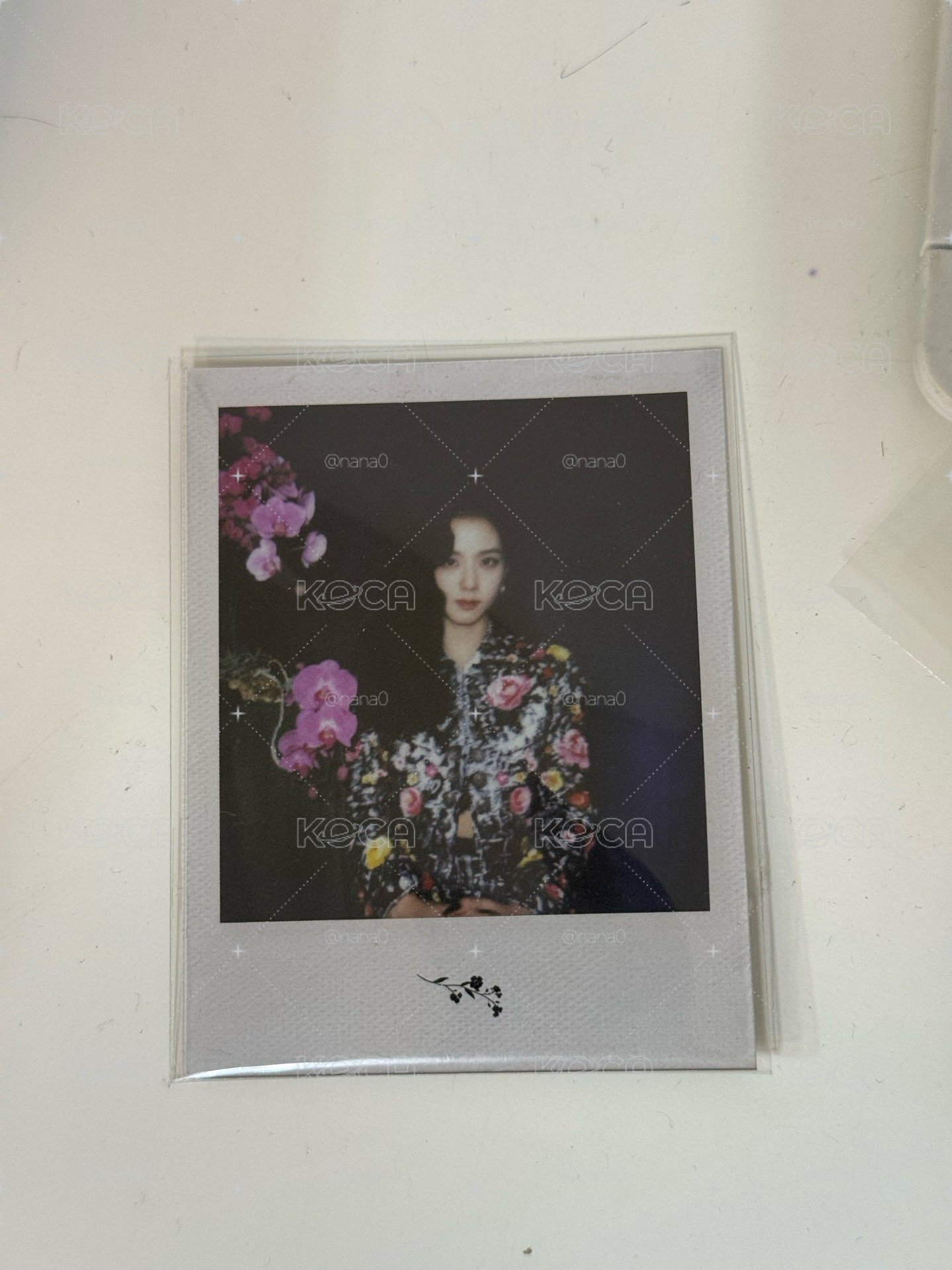 jisoo拍立得