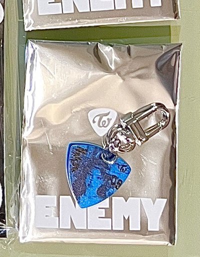 TWICE日專《ENEMY》周邊 隨機吉他撥片吊飾 娜璉