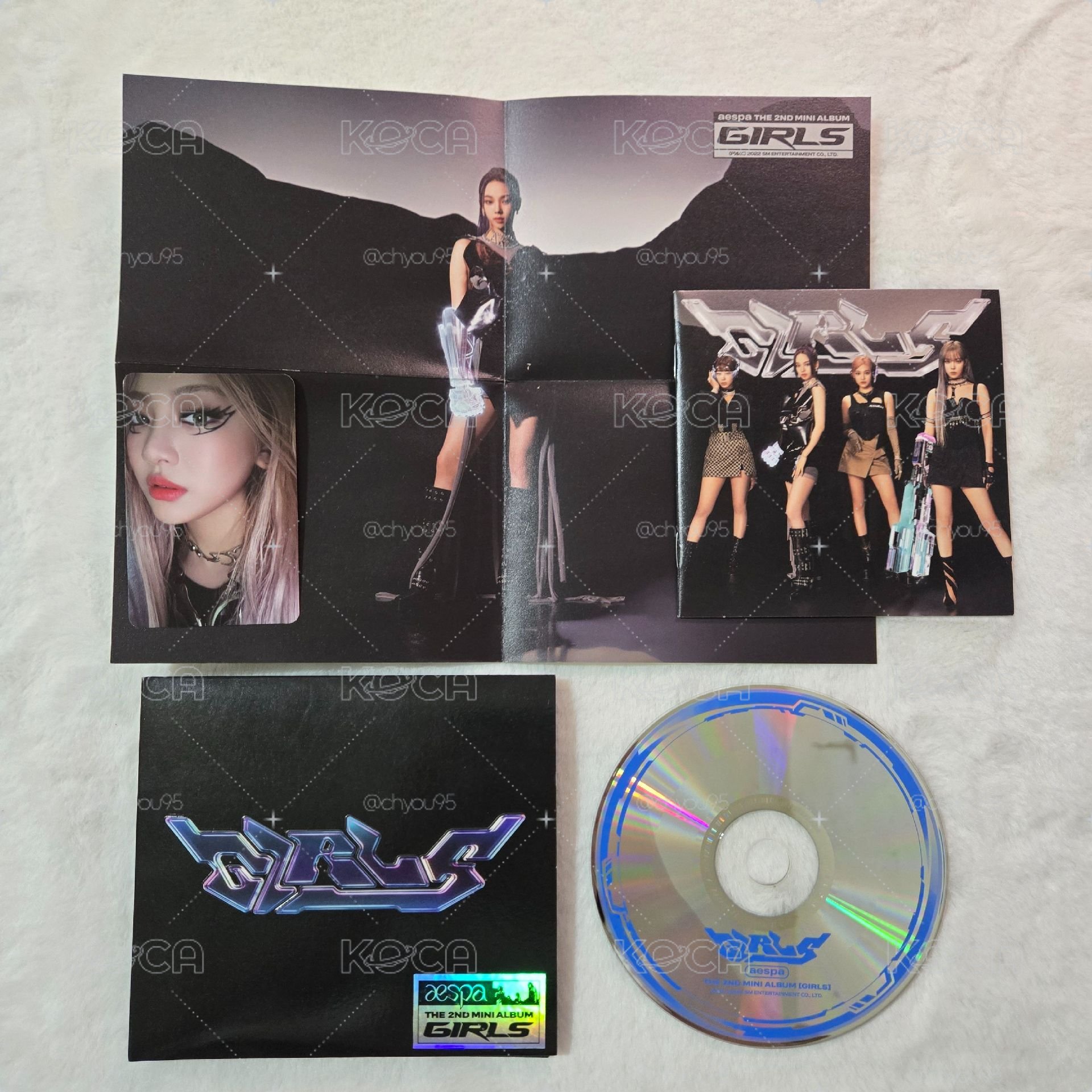 Girls Digipack Ver. 專輯卡寧 海報柚