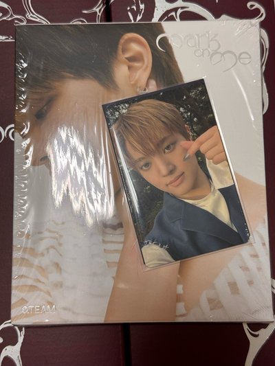 MOM 環球 通路 特典卡  EJ/Fuma 含單封