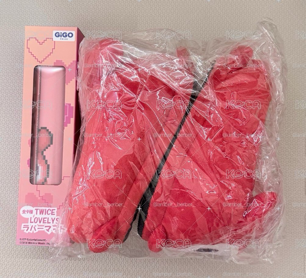 《組合》❤️彩瑛🍓 GIGO 電腦桌墊 + 拖鞋 2件商品