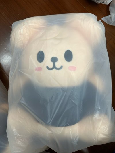 HUG ME 坐娃
