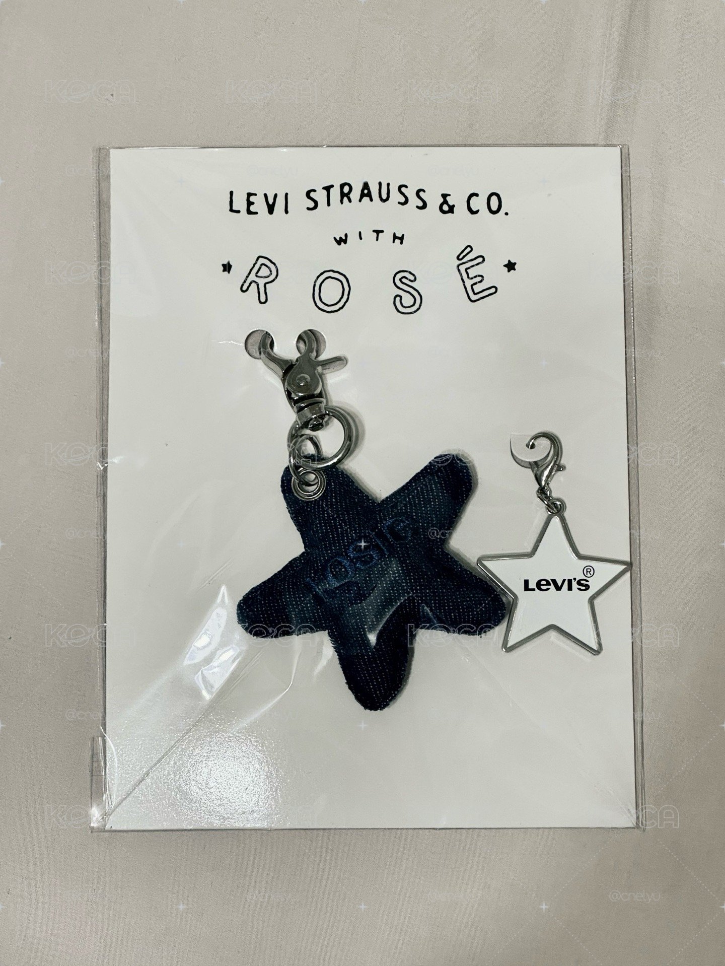 rosé x levi’s 聯名吊飾