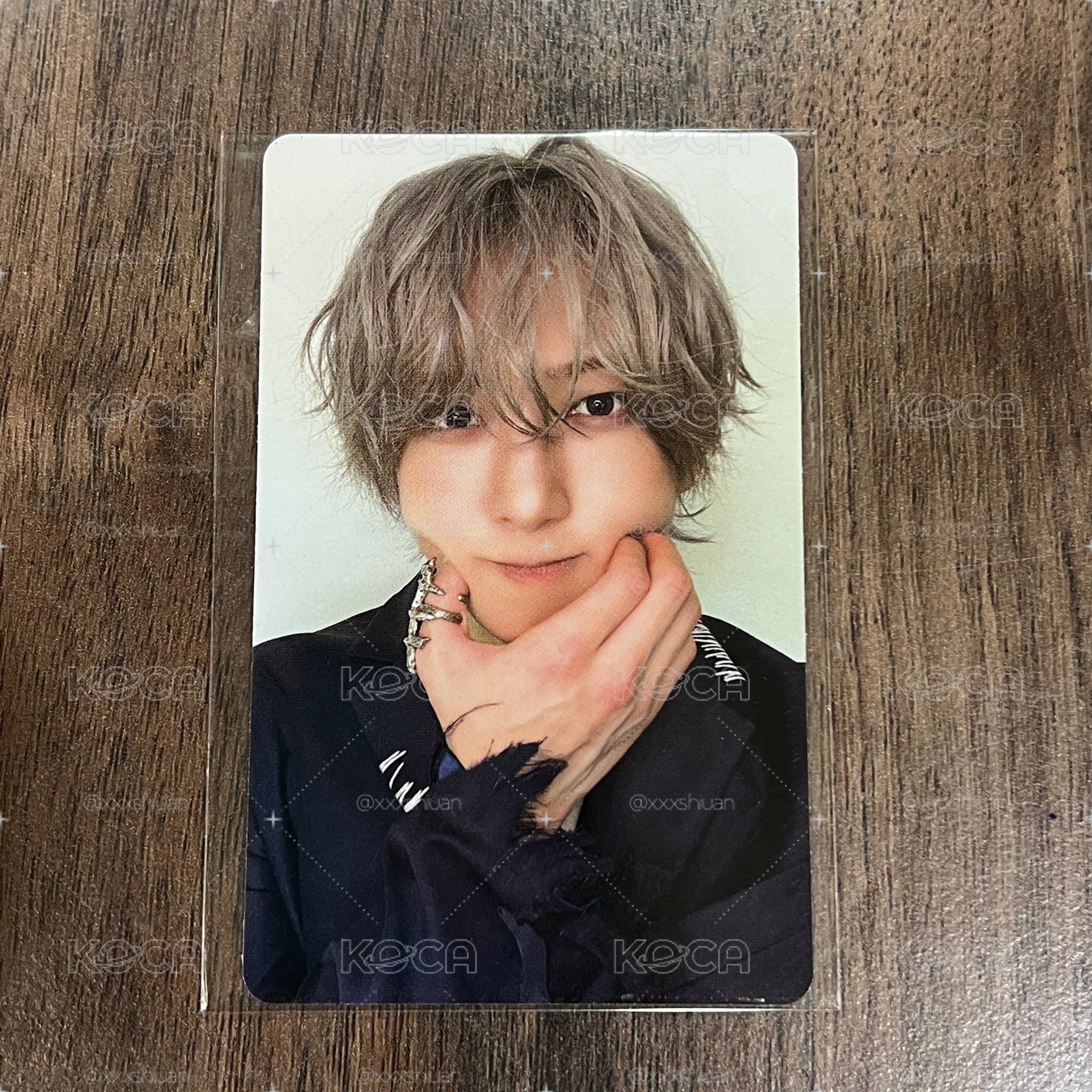MOM wvs 通路 SOLO Ver. 特典卡 B