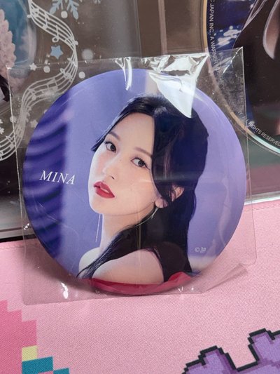 甜甜圈Mina徽章