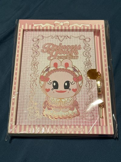 (10/20 最後出貨日）容兔 生日周邊 秘密手帳