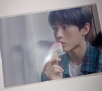 吃西瓜🍉冰棒 yushi 夏日展韓國限定明信片