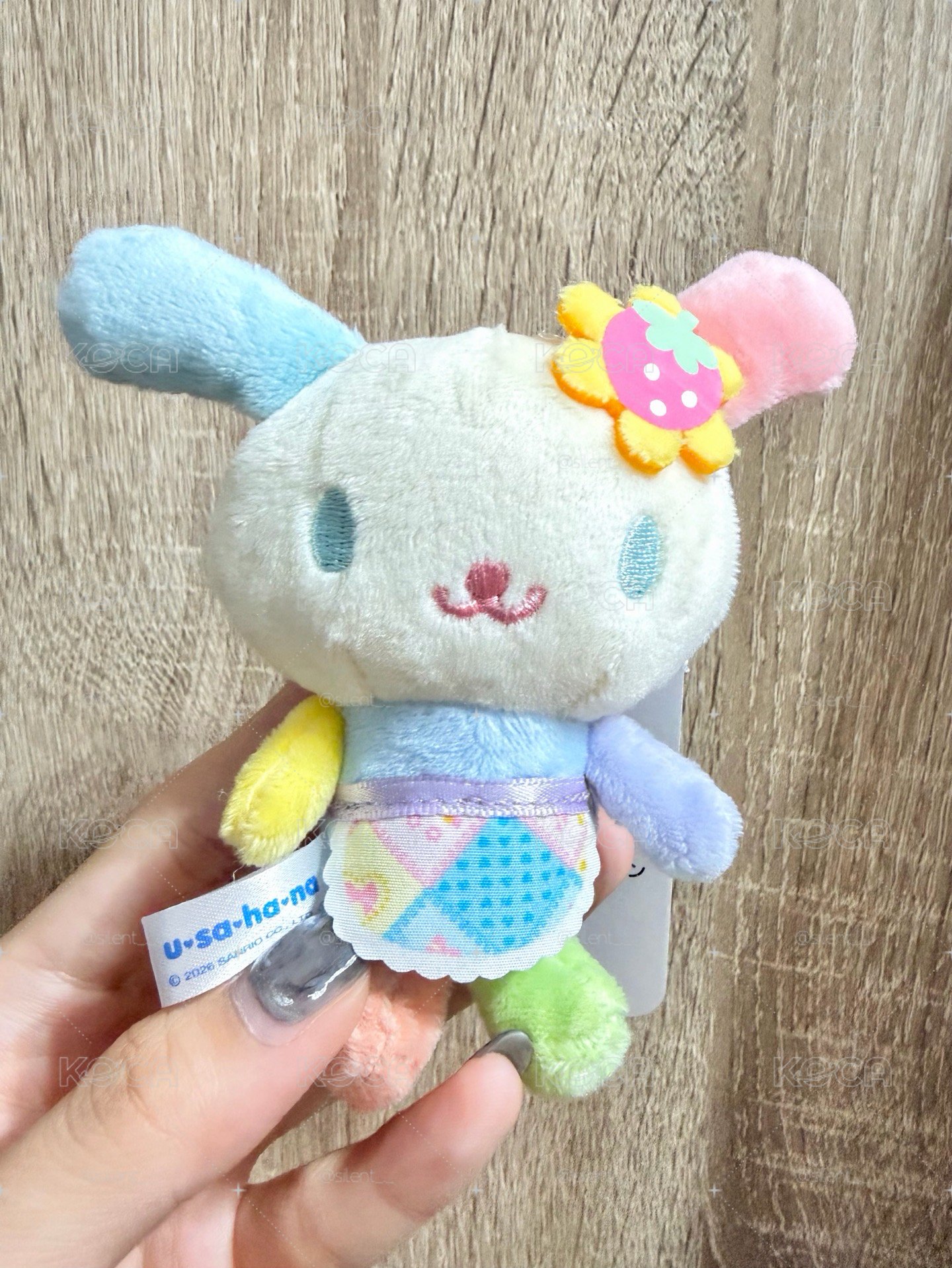圍兜花小兔吊飾