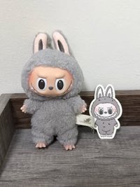 灰色