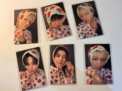 草莓 金雲鶴 weverse 幸運卡