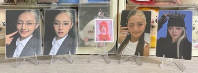 雨琦證件照+Minnie mono小卡