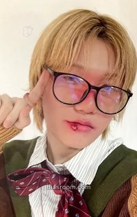 EX hello82 特典卡 Um Actually ver.