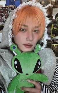 EX hello82 POB card Alien ver.